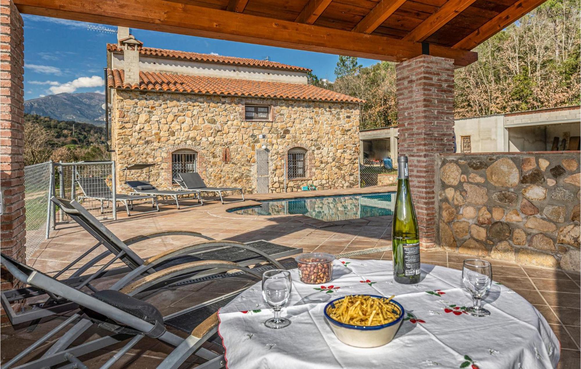 Awesome Home In Riells I Viabrea With Wifi Breda Exterior foto